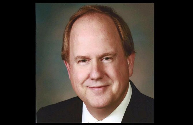 Kennewick Mayor Don Britain